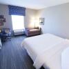 Отель Hampton Inn & Suites Forest City, фото 3