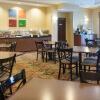 Отель Comfort Suites Fredericksburg North, фото 36
