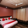 Отель OYO 26672 Funky Town, фото 42