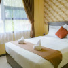 Отель Front One Inn Malang, фото 35