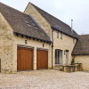 Отель The Bourton-on-the-water Place - Lovely 5bdr House With Parking + Garden, фото 18