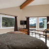 Отель The Cedars Luxury  At Windcliff 5 Bedroom Home by RedAwning, фото 2