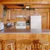 Отель Mountain Lake Getaway - Great Location! 1 Bedroom Cabin by RedAwning, фото 6