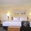 Отель La Quinta Inn & Suites by Wyndham Tampa Fairgrounds - Casino, фото 19