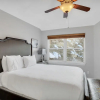Отель Luxury 4-Bedroom Home Close to Slopes with On-site Hot Tub 4 Home by RedAwning, фото 17
