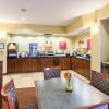 Отель Comfort Suites East Lincoln - Mall Area, фото 30