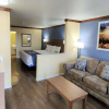 Отель Days Inn by Wyndham Suites Fredericksburg, фото 2