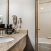 Отель Comfort Suites Vacaville-Napa Valley Area, фото 9