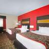 Отель La Quinta Inn & Suites by Wyndham Pearsall, фото 27