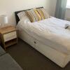 Отель 'The Rockingham' 4 double beds, Netflix TVs, WIFI, parking, фото 4