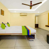 Отель Treebo Surya Comforts, 200 Mtrs From Kolhapur Railway Station, фото 2