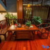Отель Gongyulou River View Homestay, фото 5