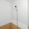 Отель Nice And Cozy 2Br At Green Pramuka City Apartment, фото 13