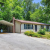 Отель Farmhouse Cottage - Close To Tanger Outlets And Pigeon Forge! 3 Bedroom Home by RedAwning, фото 31