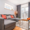 Отель Greyhound 2 · Gorgeous 1 Bedroom Apartment Near Bayonne Park, фото 1
