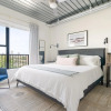Отель Mid Main Lofts 6106 Hip Stylish Modern 1BR Loft Midtown, фото 3
