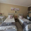 Отель DeLutz Overnight Accommodation Room 2, фото 6