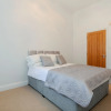 Отель Charming 5 Star 3 Bed London Flat, Garden, Parking, фото 4