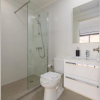 Отель NEW Modern 2 Bedroom Townhome Gold Coast, фото 10