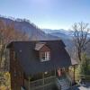 Отель Walnut Ridge Cabin. Sleeps 7-11! Hot tub, pool table, minutes to downtown Gatlinburg!, фото 1