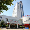 Отель Yinhe Hotel, фото 1