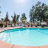 Отель Howard Johnson by Wyndham Bakersfield, фото 10