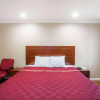 Отель Express Inn & Suites, фото 2
