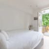 Отель Gorgeous, Newly Renovated 1 Bedroom in Balham With Garden, фото 6