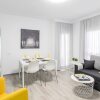 Отель Santa Cruz Downtown Apartment, Luminosidad, Confort y Estilo, фото 9