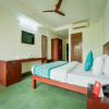 Отель OYO 15226 Crystal Residency, фото 6