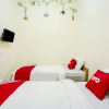Отель OYO 90173 Innapp Tenggilis Family Residence, фото 12