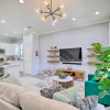 Отель Modern Houston Townhome - 3 Mi to Downtown!, фото 4
