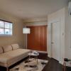 Отель Modern & Comfy 2brdm Condo in Langley - Close to Highway 1, фото 4