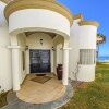 Отель Stunning 3 Bedroom Beach Villa on Sandy Beach at Las Palmas Beachfront Resort V4 3 Villa by Redawnin, фото 1