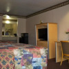 Отель Econo Lodge Inn & Suites, фото 2
