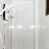 Отель RedDoorz Plus Near Transmart Kairagi Dua Manado, фото 14
