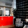 Отель Barclay Suites в Окленде