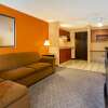 Отель Days Inn & Suites by Wyndham Stevens Point, фото 21