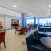 Отель Holiday Inn Express Hotel & Suites Woodhaven, an IHG Hotel, фото 23