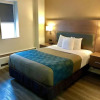 Отель Econo Lodge Inn & Suites Downtown, фото 19
