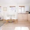 Отель 1 Bed Flat In Chelsea Off The Kings Road Sleeps 4, фото 10