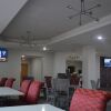 Отель Orangewood Inn & Suites Kansas City Airport, фото 16