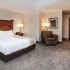 Отель La Quinta Inn & Suites by Wyndham Grants Pass, фото 7