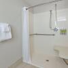 Отель Holiday Inn Express & Suites Petoskey, an IHG Hotel, фото 10