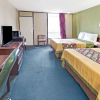 Отель Super 8 Motel Carrollton CA, фото 13