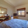 Отель Heated Pool Ski-In Walk-Out Perfect Hotel Room - CV210A by Redawning, фото 16
