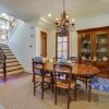 Отель Large, Elegant Home < 2 Miles to Ole Miss!, фото 9