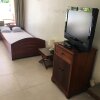 Отель Studio In Sainte Anne With Shared Pool And Furnished Garden 500 M From The Beach, фото 1