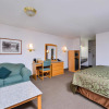Отель Canadas Best Value Inn Valemount, фото 6