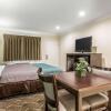 Отель Rodeway Inn & Suites Inglewood, фото 35